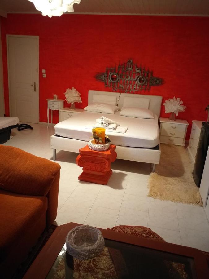Roulas Cozy Apartments Луца Экстерьер фото