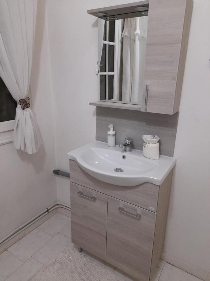 Roulas Cozy Apartments Луца Экстерьер фото
